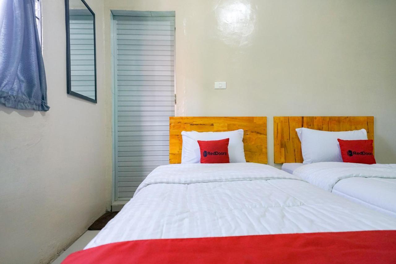 RedDoorz Syariah near Bukit Teletubbies Padangsidempuan Hotel Luaran gambar