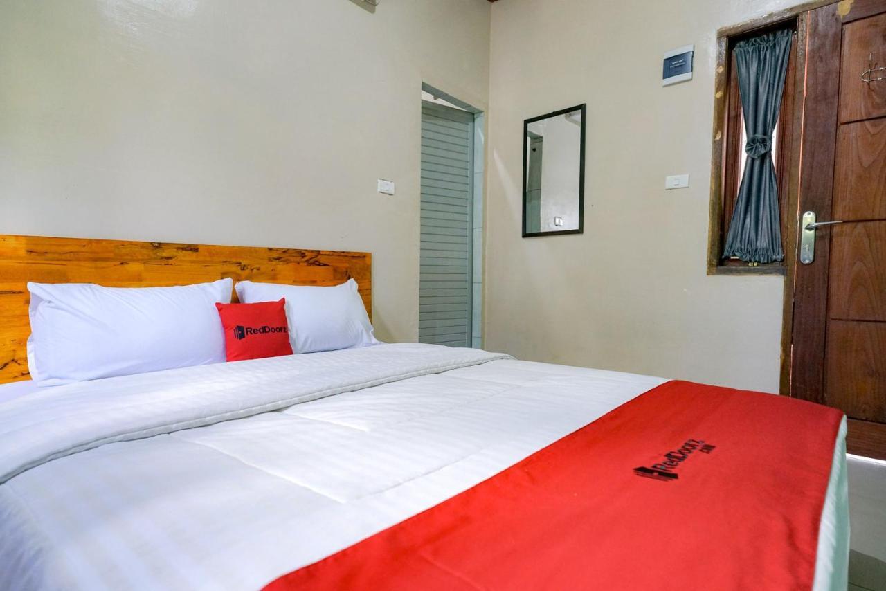 RedDoorz Syariah near Bukit Teletubbies Padangsidempuan Hotel Luaran gambar