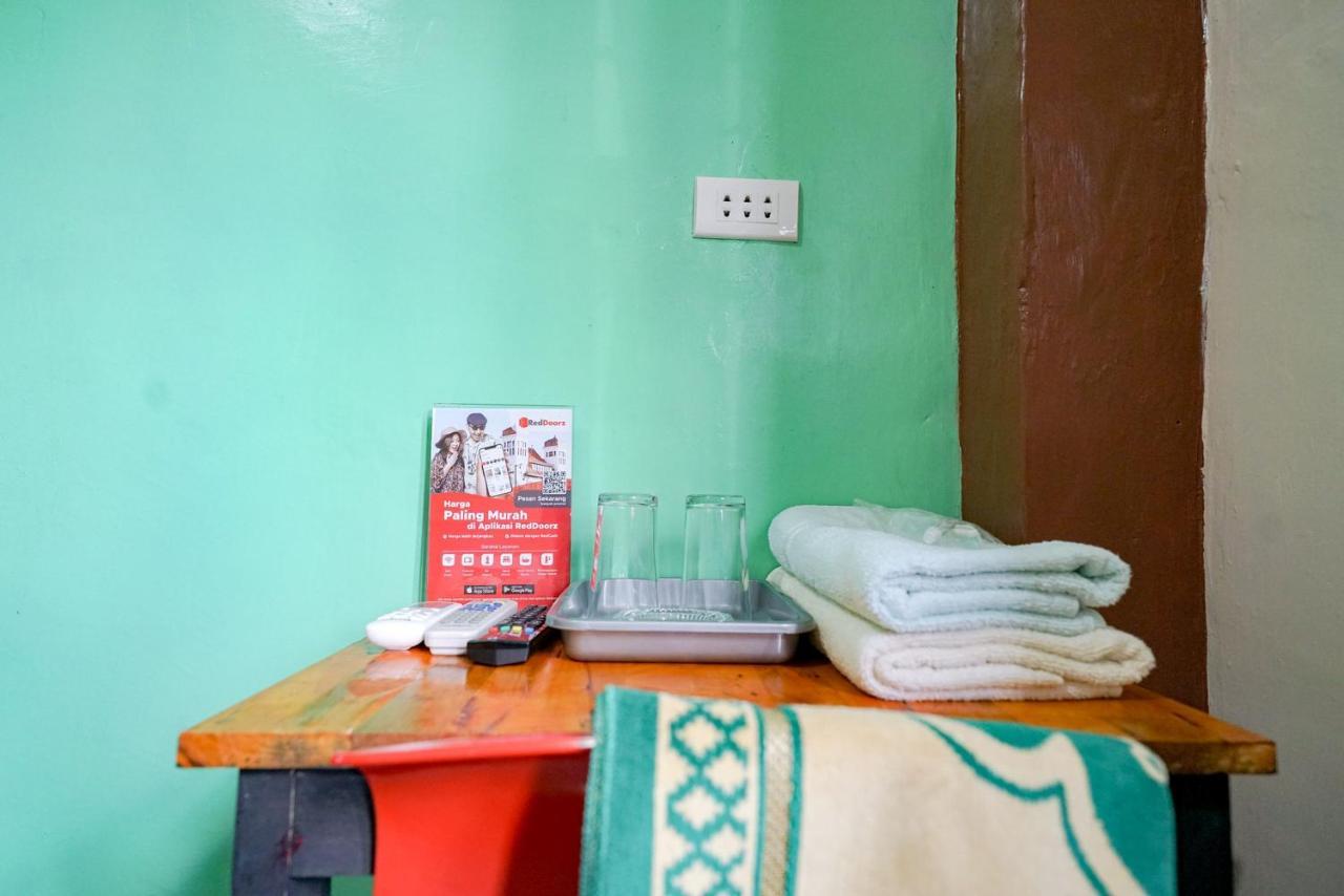 RedDoorz Syariah near Bukit Teletubbies Padangsidempuan Hotel Luaran gambar